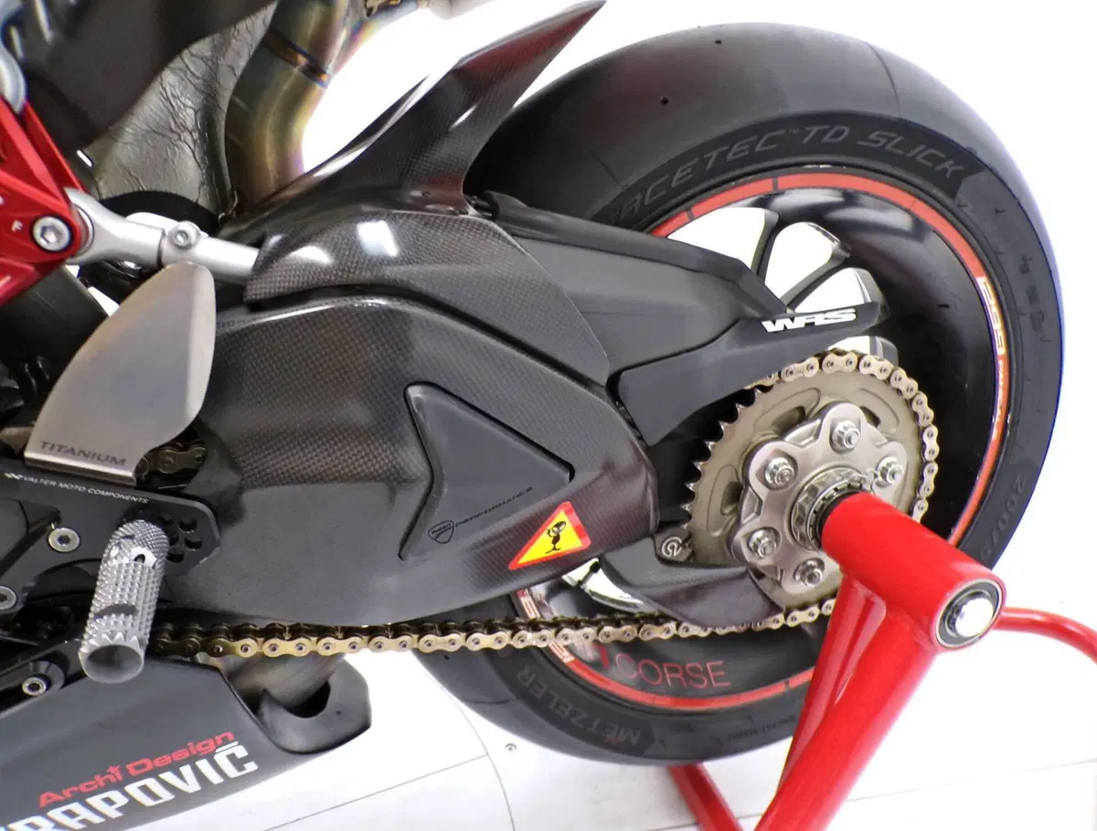 Ducati 1299 Panigale S (2015 - 18) (9)