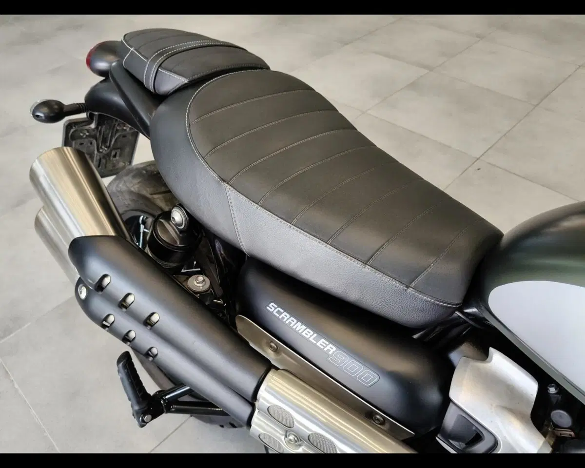 Triumph Scrambler 900 Chrome Edition (2023) (15)