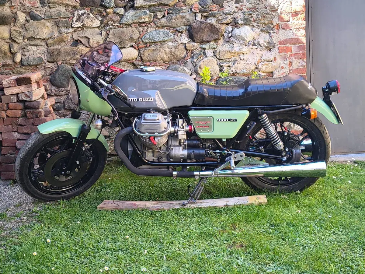 Moto Guzzi 1000 SP