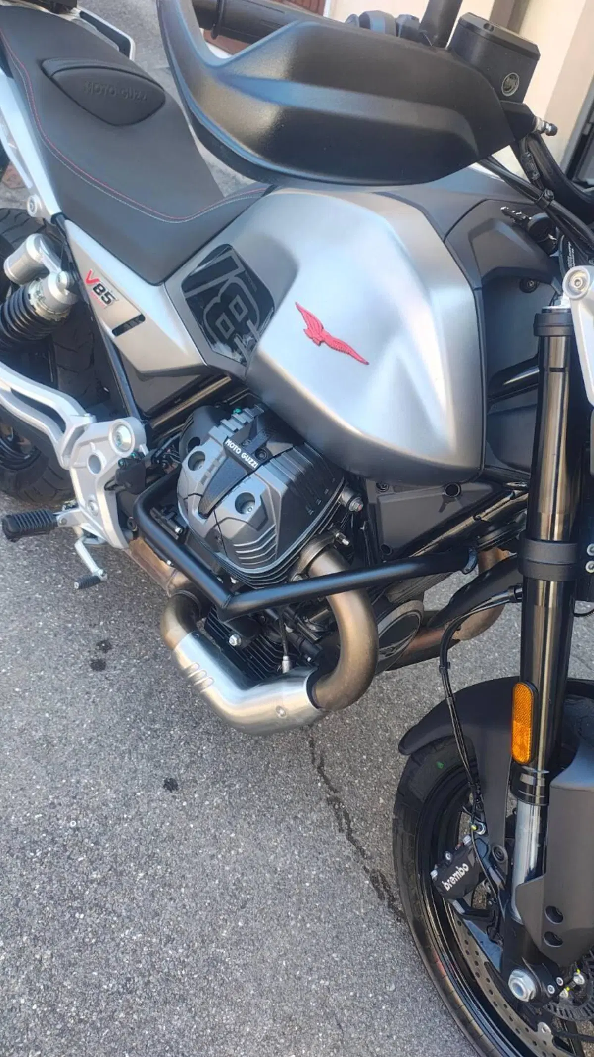 Moto Guzzi V85 Strada (2024 - 26) (9)