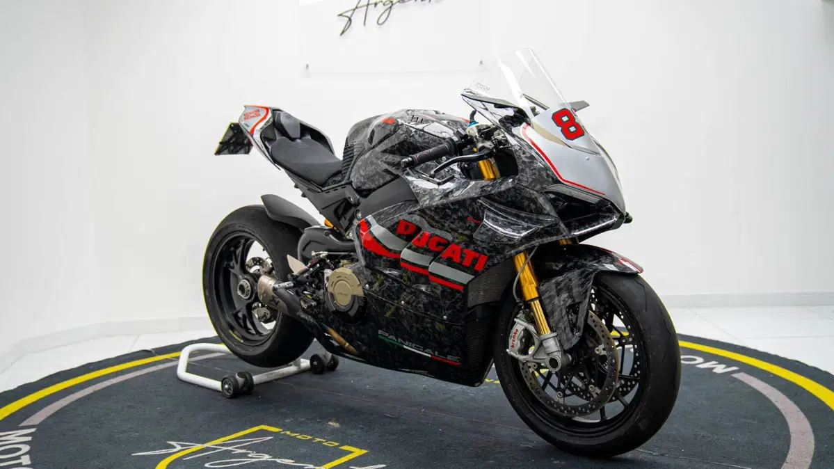 Ducati Panigale V4 S 1100 (2021) (2)