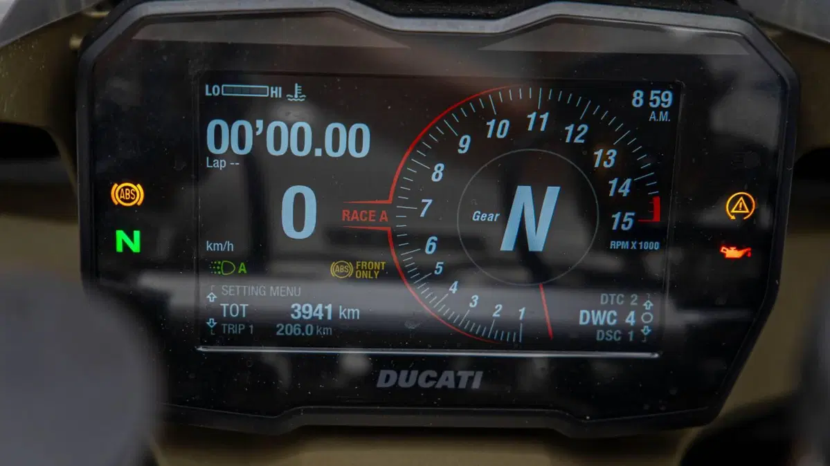 Ducati Panigale V4 S 1100 (2021) (20)