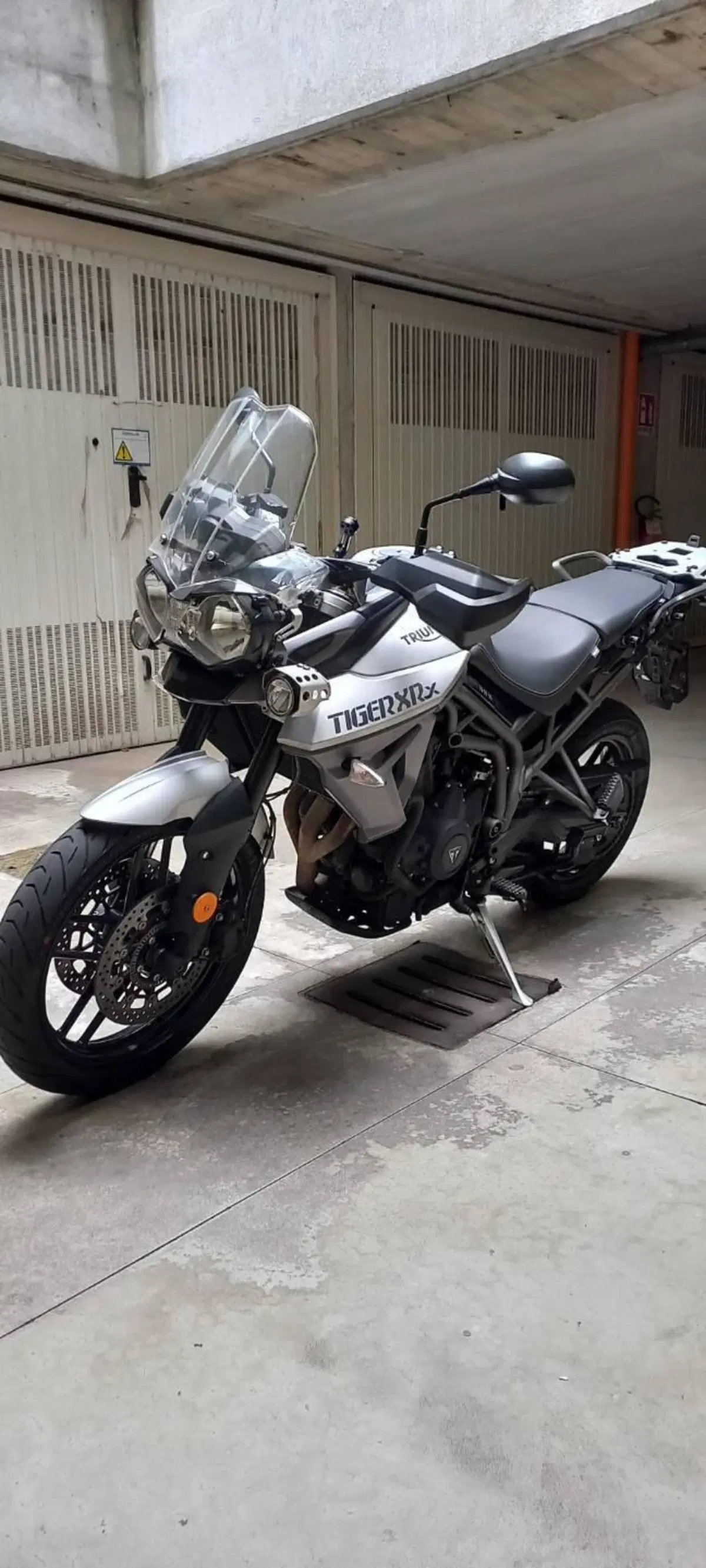 Triumph Tiger 800 XRx (2017 - 18) (3)