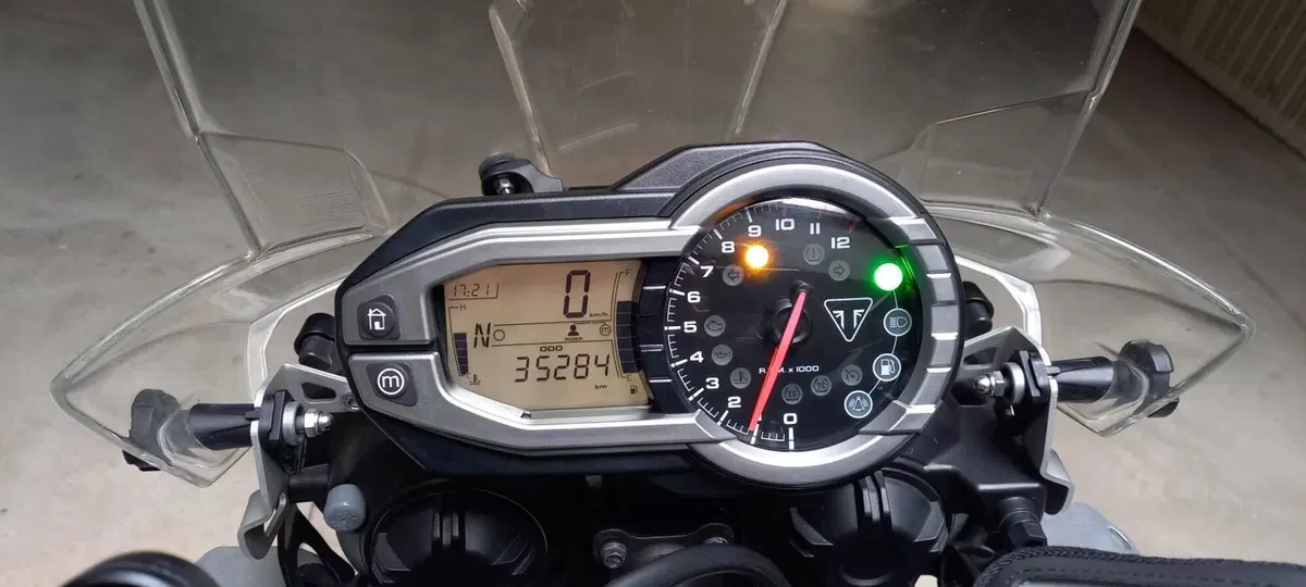 Triumph Tiger 800 XRx (2017 - 18) (5)
