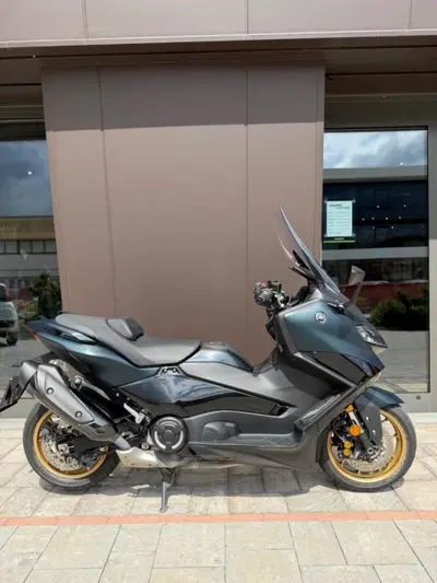 Yamaha T-Max 560 Tech Max (2022 - 24) usata