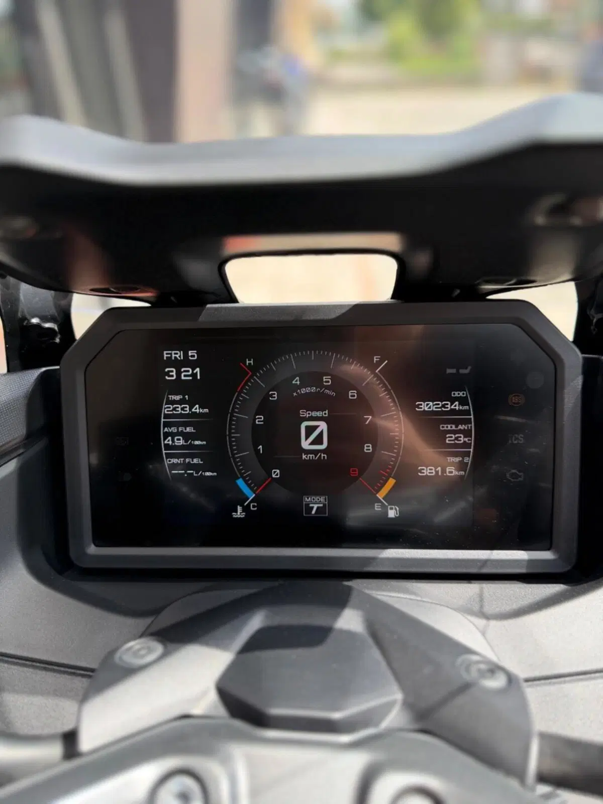 Yamaha T-Max 560 Tech Max (2022 - 24) (2)