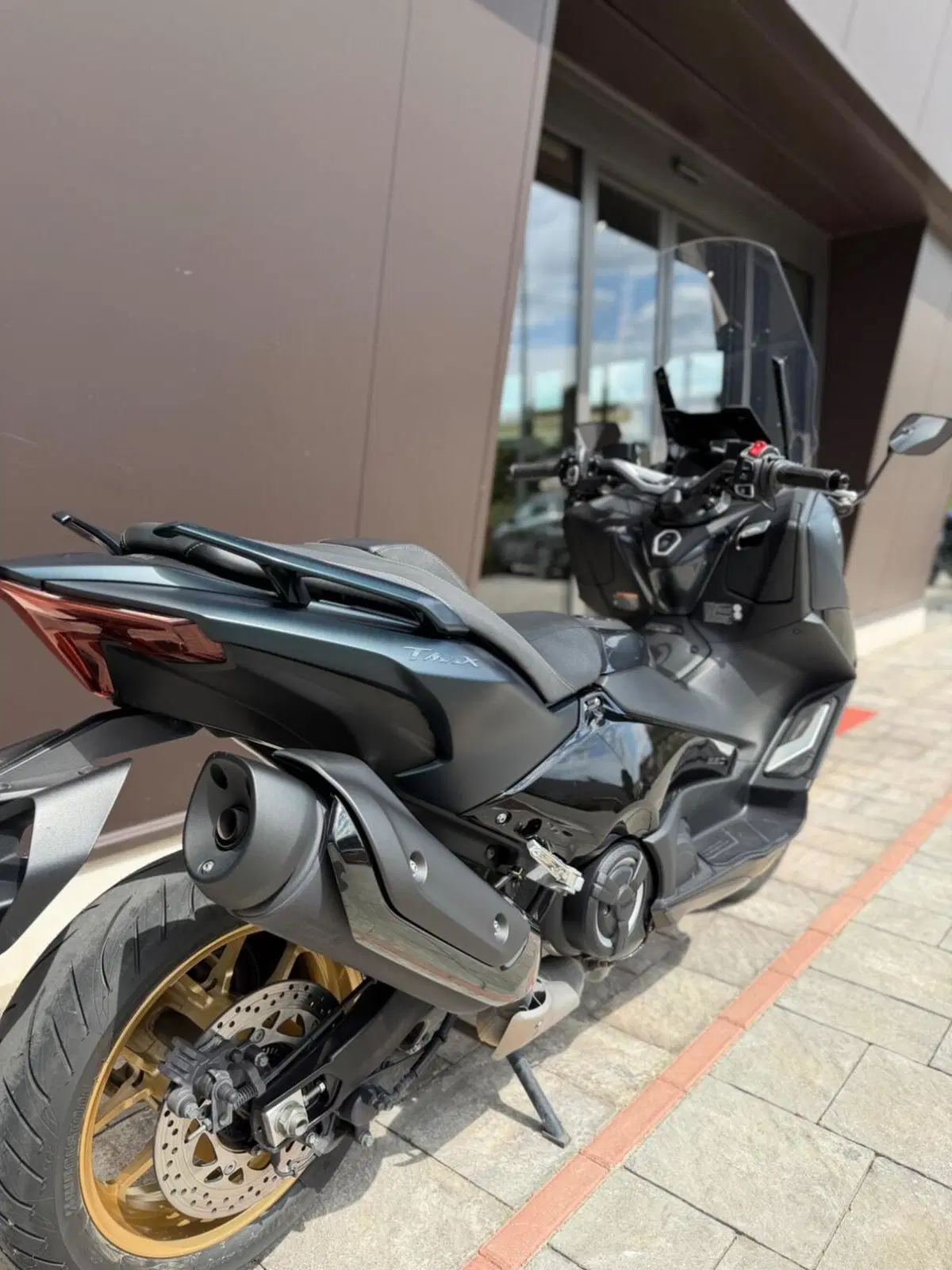 Yamaha T-Max 560 Tech Max (2022 - 24) (4)