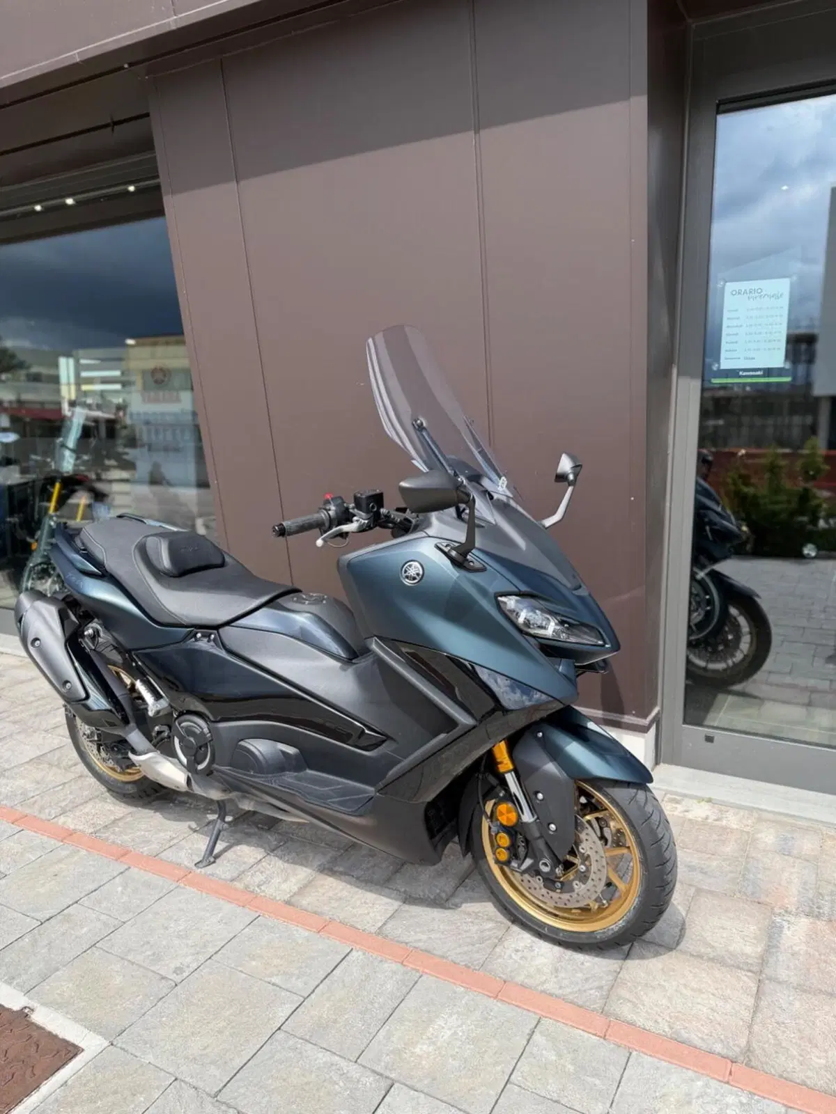 Yamaha T-Max 560 Tech Max (2022 - 24) (6)