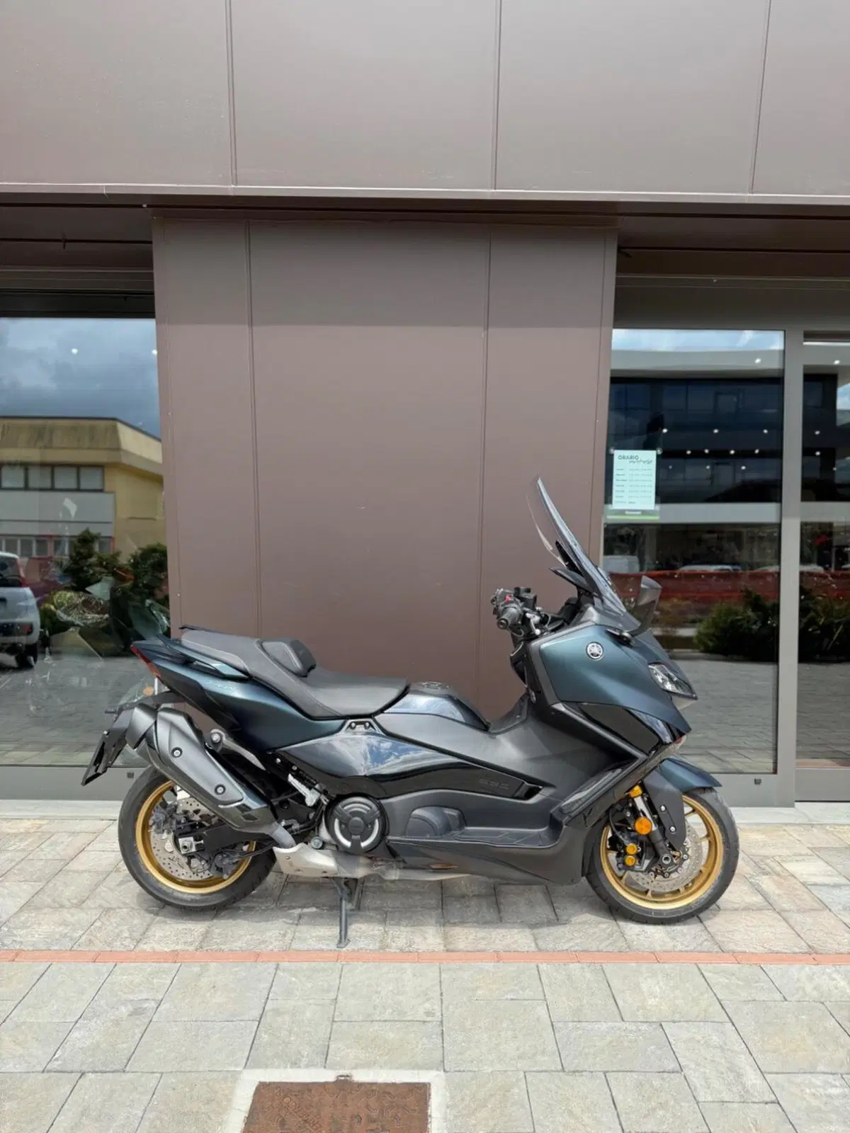 Yamaha T-Max 560 Tech Max (2022 - 24) (11)