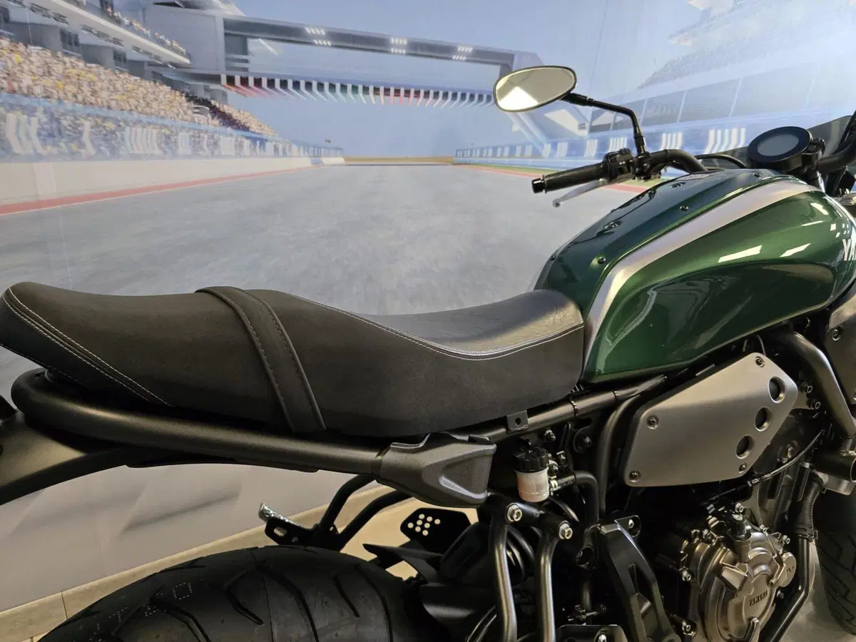 Yamaha XSR 700 ABS (2016 - 20) (12)