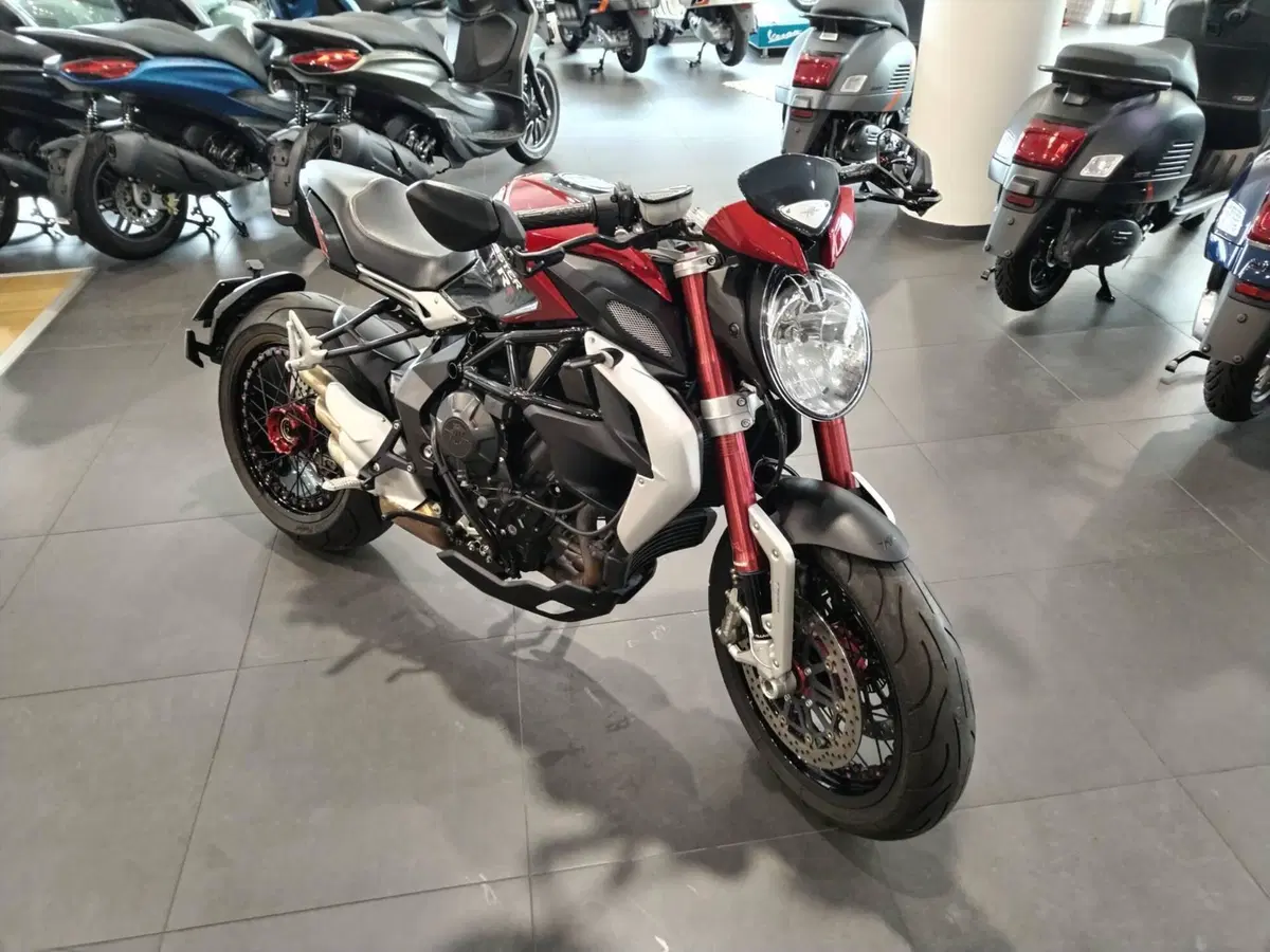 MV Agusta Dragster 800 RR (2015 - 17) (3)
