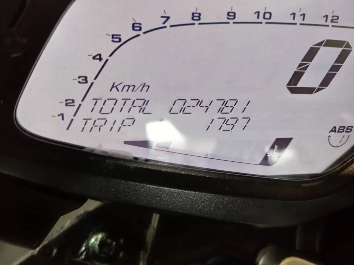 MV Agusta Dragster 800 RR (2015 - 17) (7)