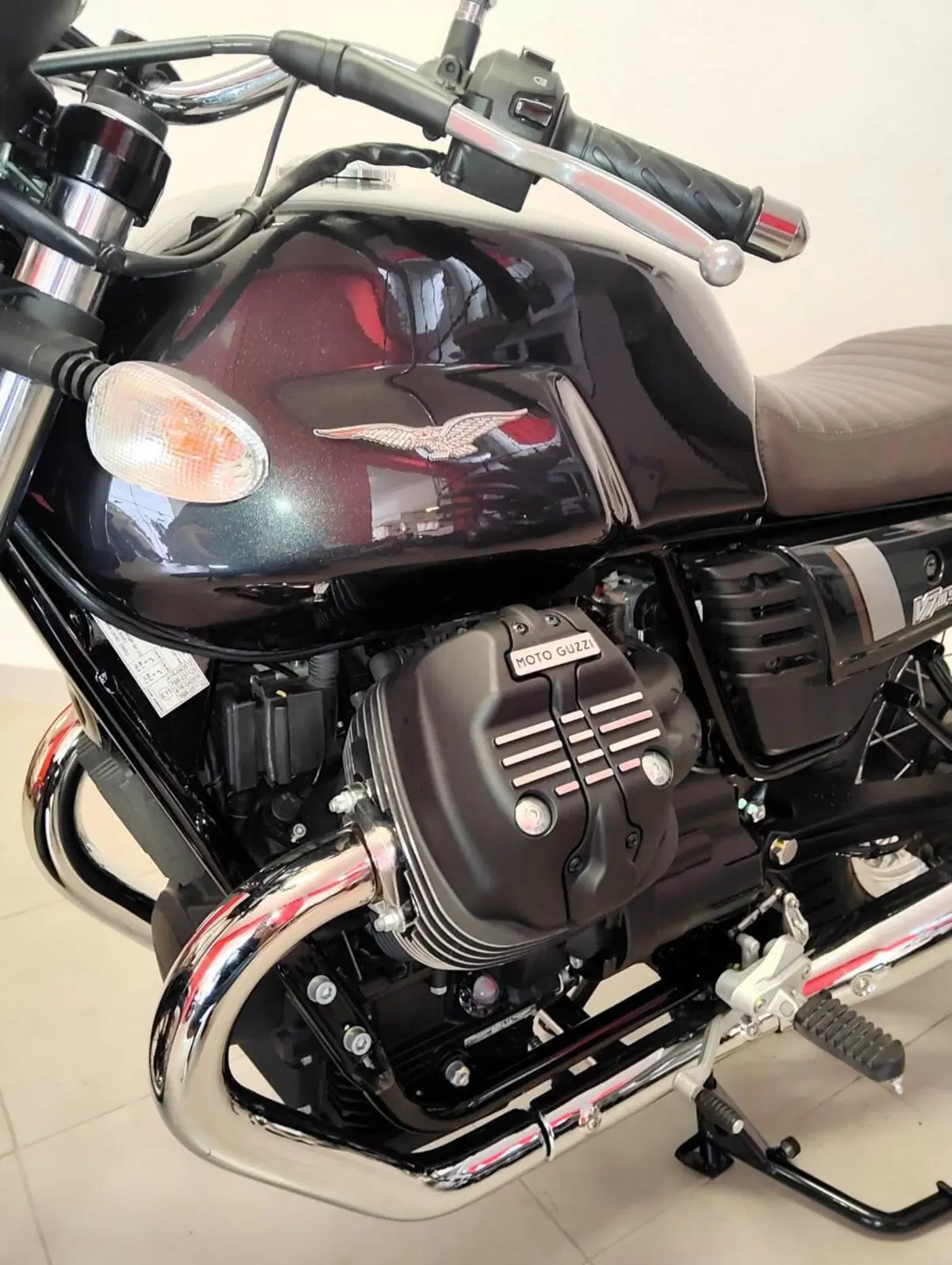 Moto Guzzi V7 III Special (2017 - 20) (7)