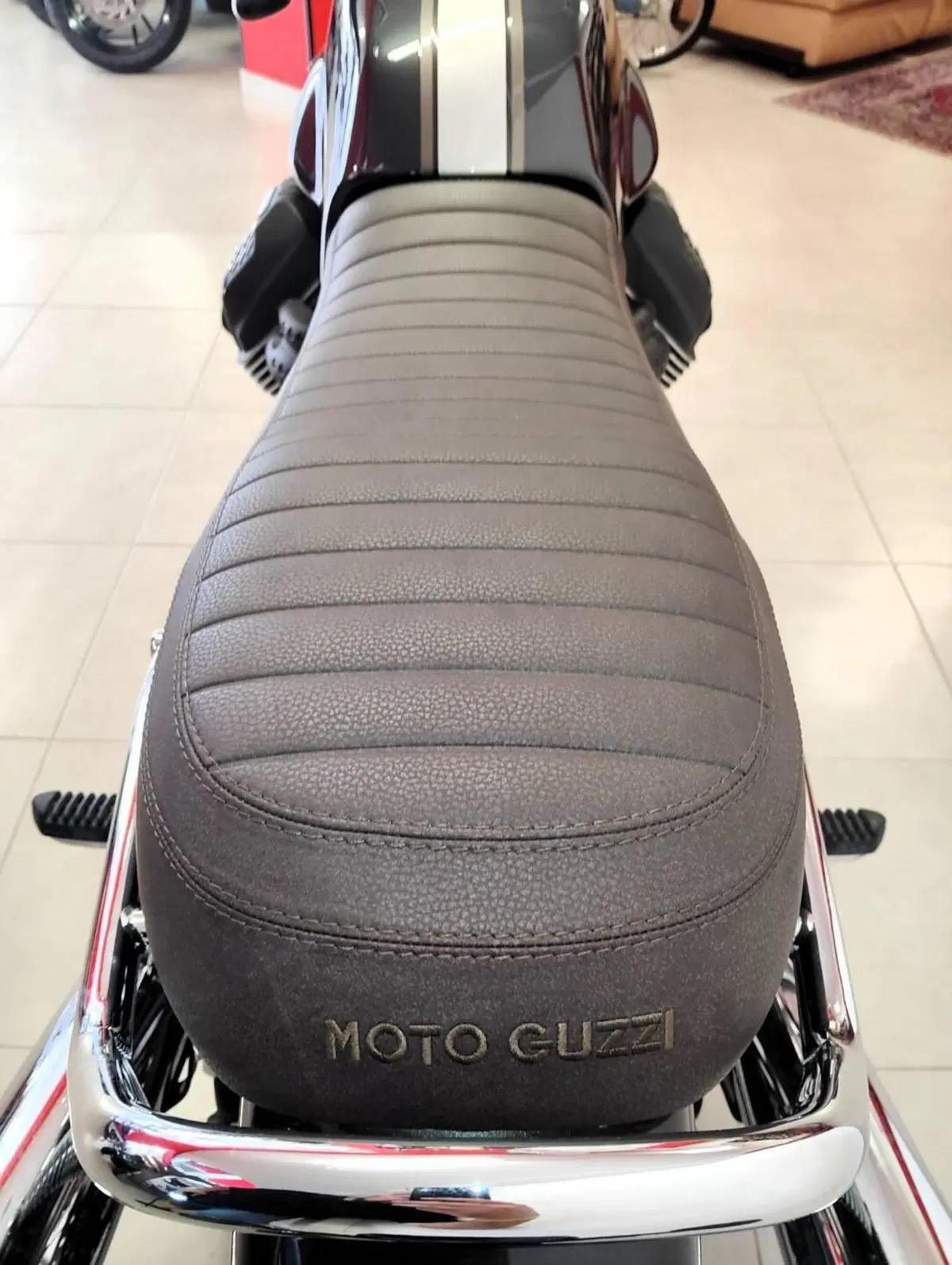 Moto Guzzi V7 III Special (2017 - 20) (14)