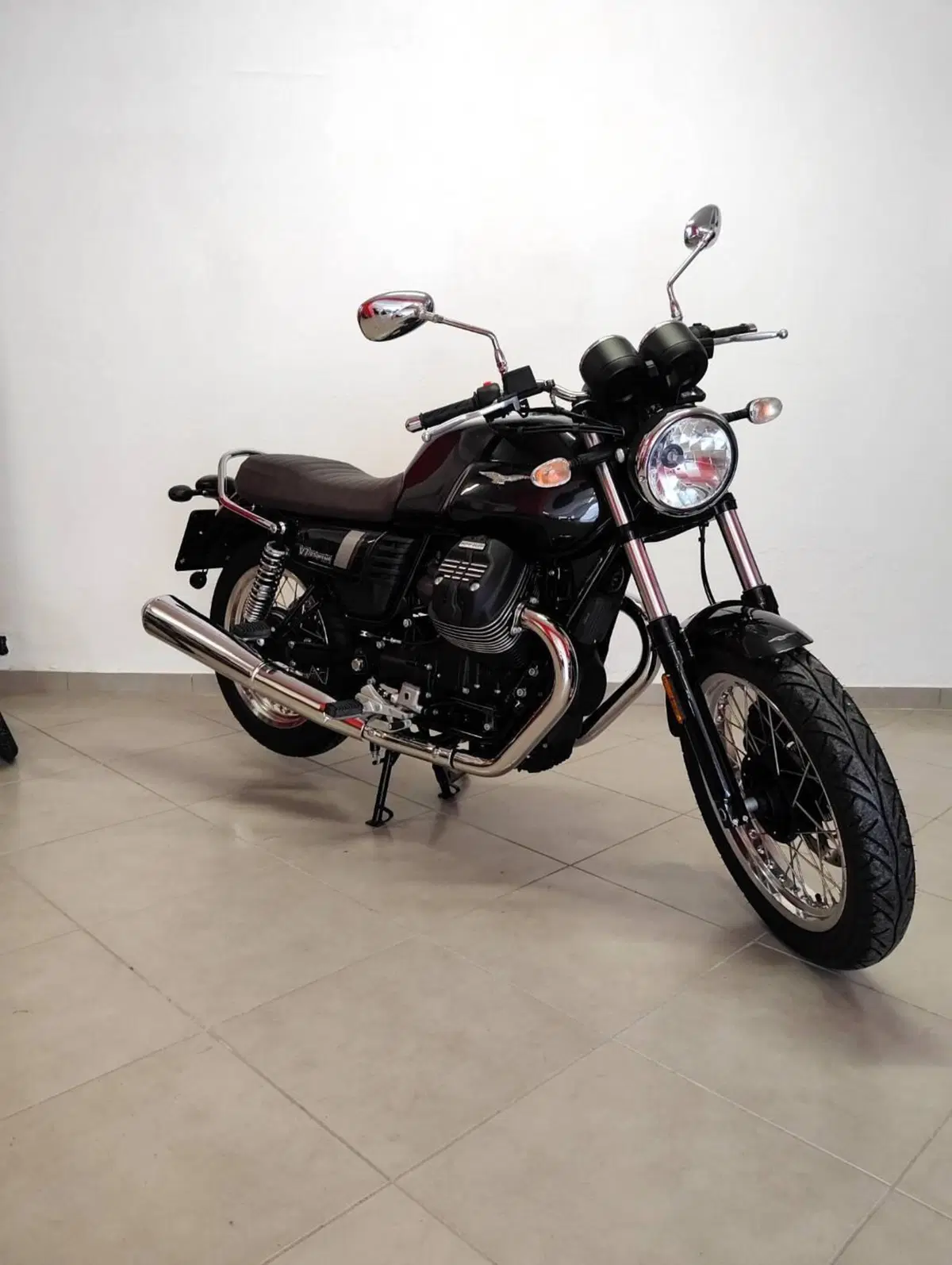 Moto Guzzi V7 III Special (2017 - 20) (3)