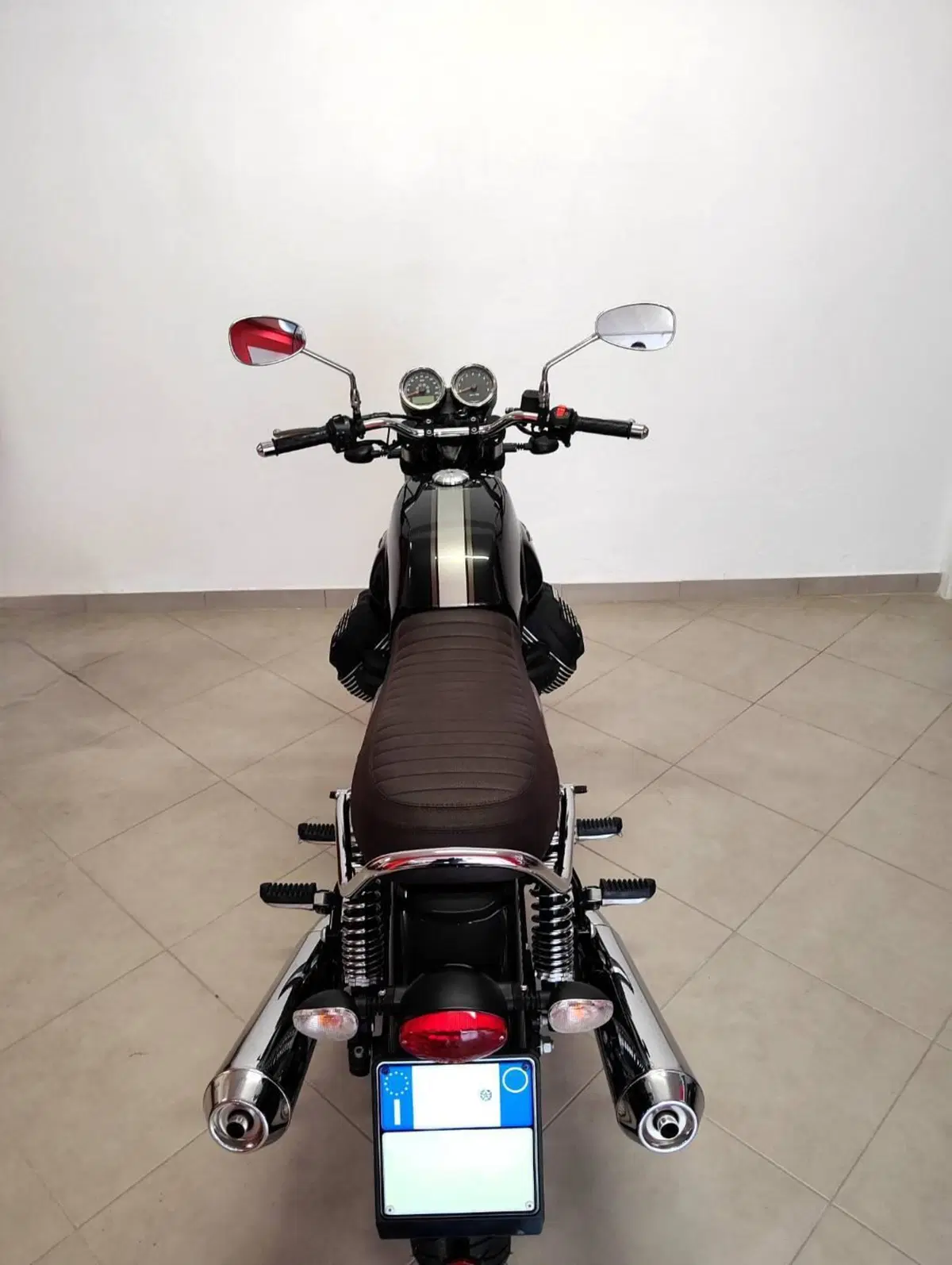 Moto Guzzi V7 III Special (2017 - 20) (6)