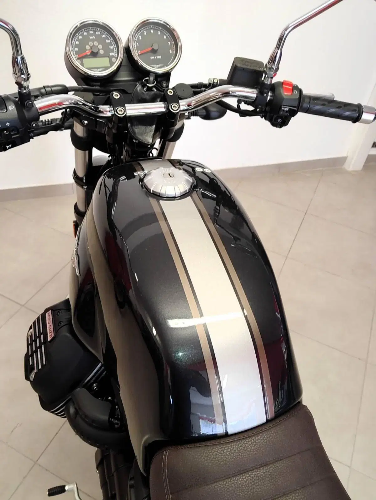 Moto Guzzi V7 III Special (2017 - 20) (10)