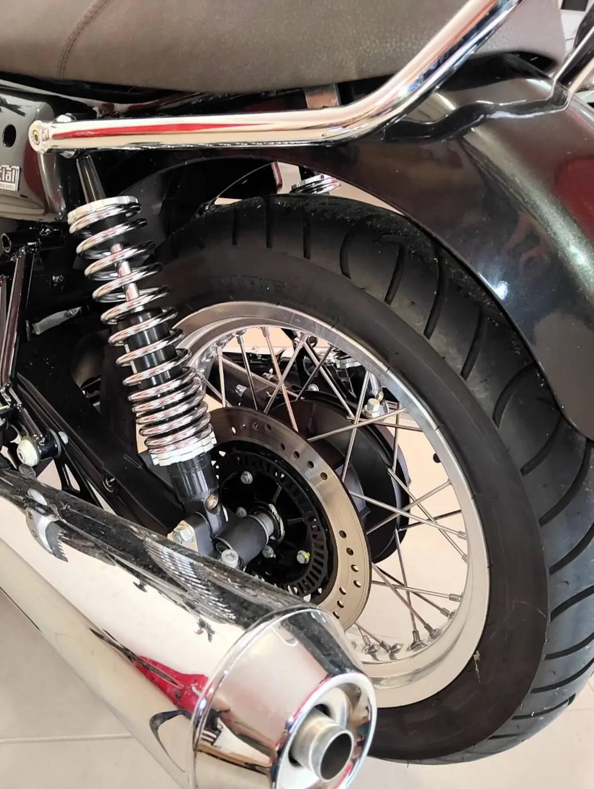 Moto Guzzi V7 III Special (2017 - 20) (15)