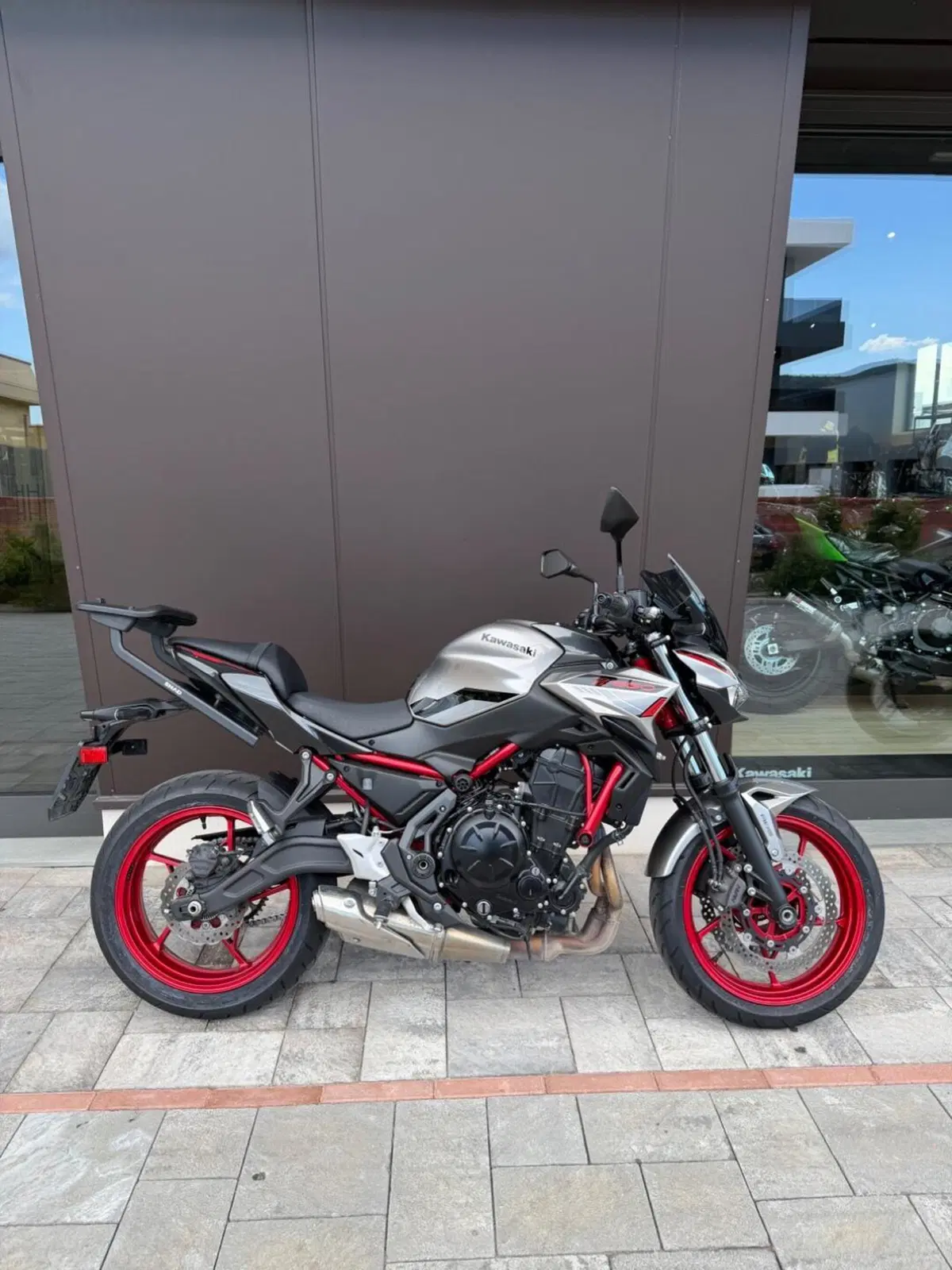 Kawasaki Z 650 (2021 - 24) (2)