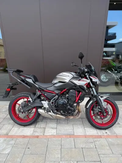 Kawasaki Z 650 (2021 - 24) usata
