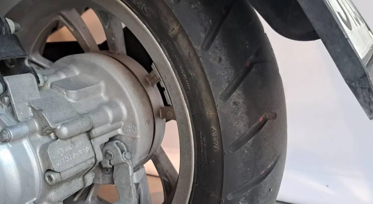Vespa Primavera 125 3V ie ABS (2018 - 19) (4)