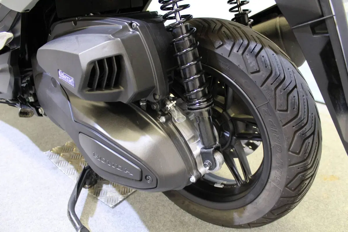 Honda Forza 350 (2022 - 24) (15)