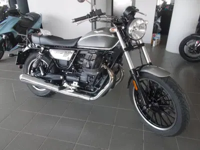 Moto Guzzi V9 Roamer (2021 - 24) usata