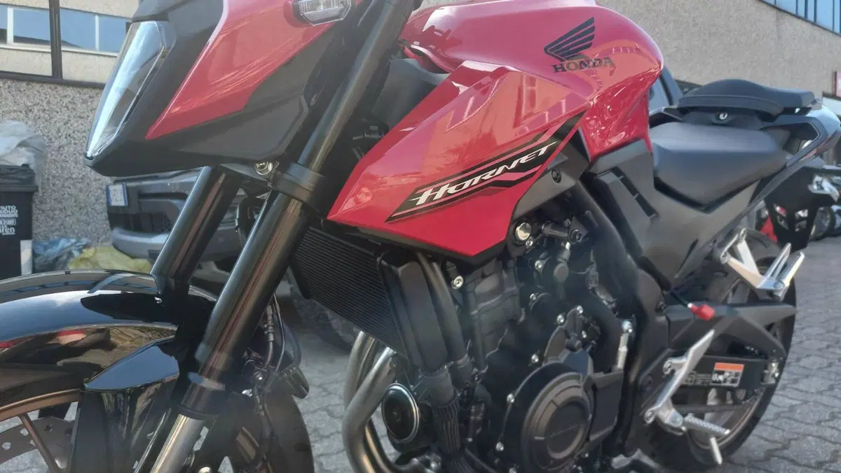 Honda CB 500 Hornet (2026) (2)