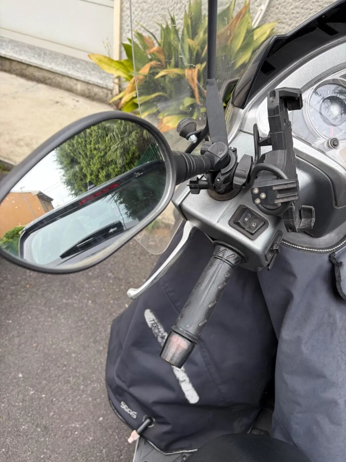 Kymco People 300i GT ABS (2016 - 20) (5)