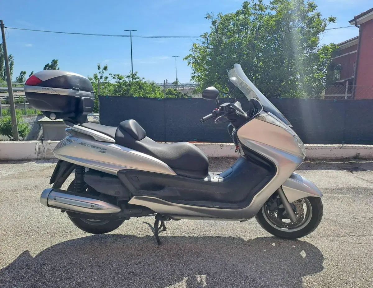 Yamaha Majesty 400 (2004 - 08) (3)