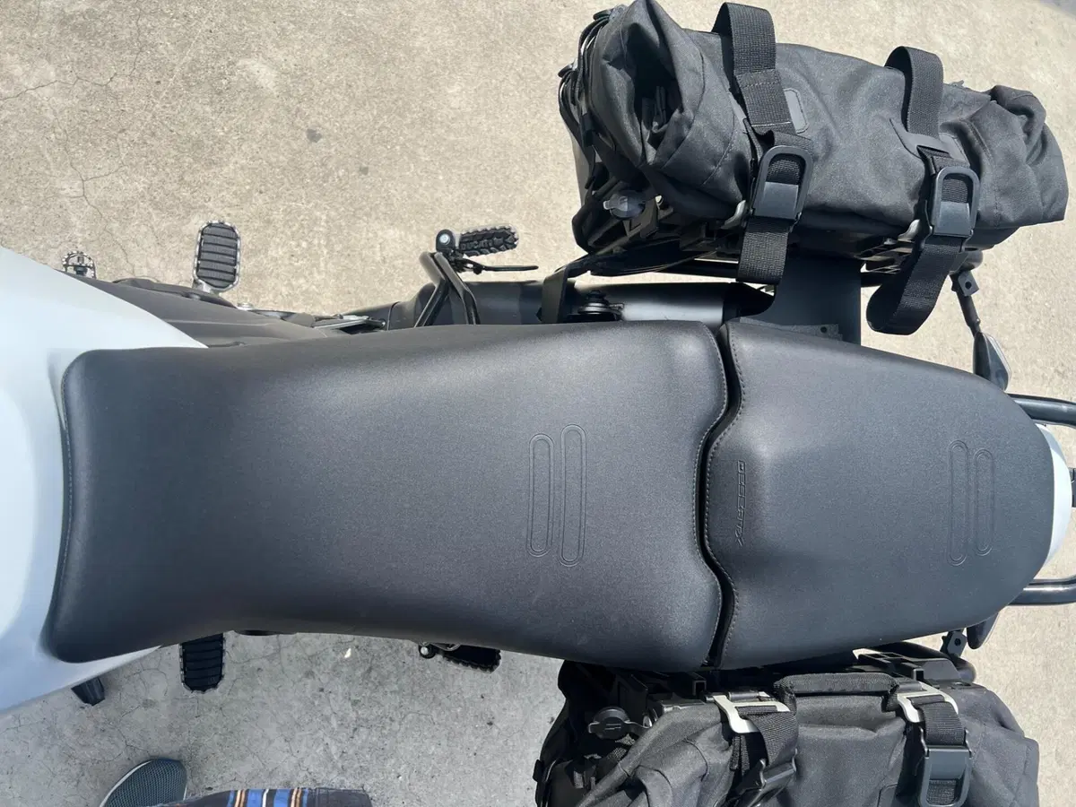 Ducati DesertX (2022 - 25) (10)