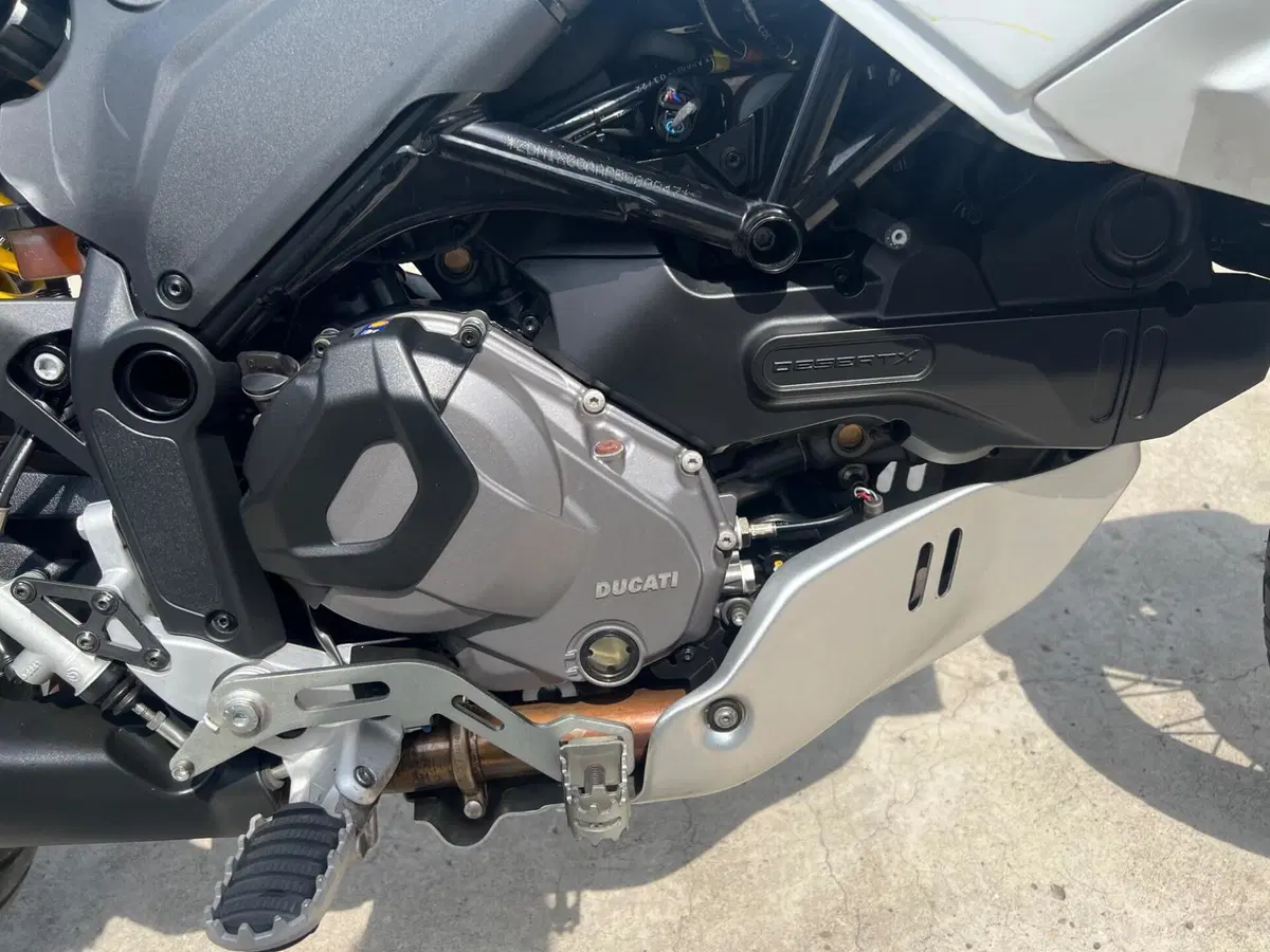 Ducati DesertX (2022 - 25) (15)