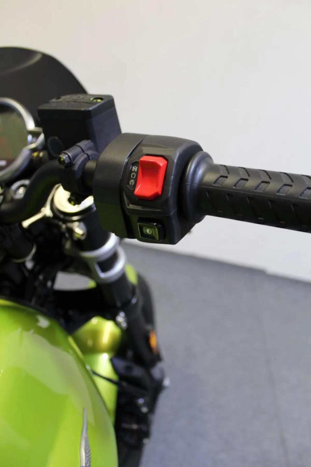 Moto Guzzi V7 Sport (2025 - 26) (11)