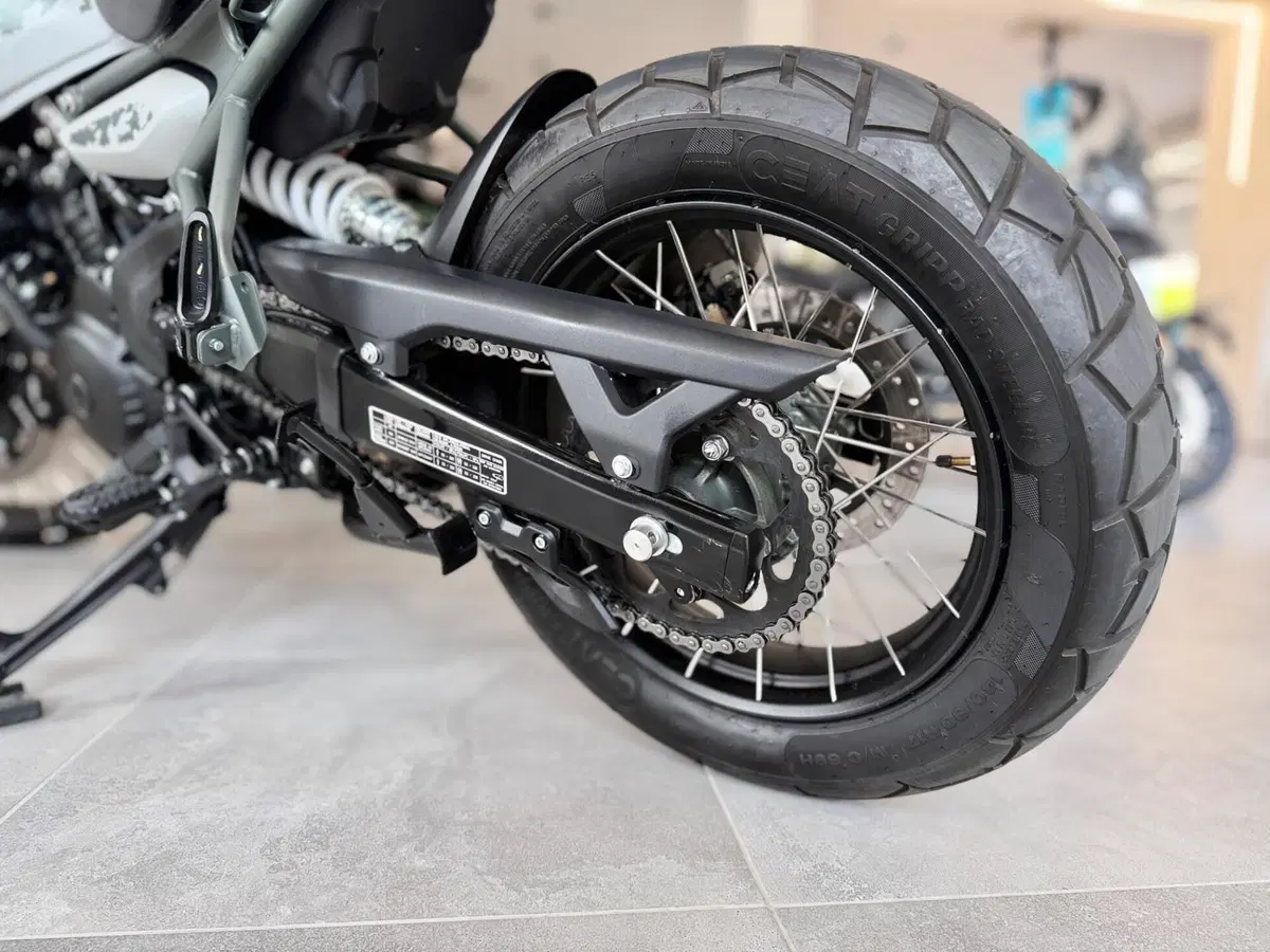 Royal Enfield Himalayan 450 Tubeless (2024 - 26) (10)