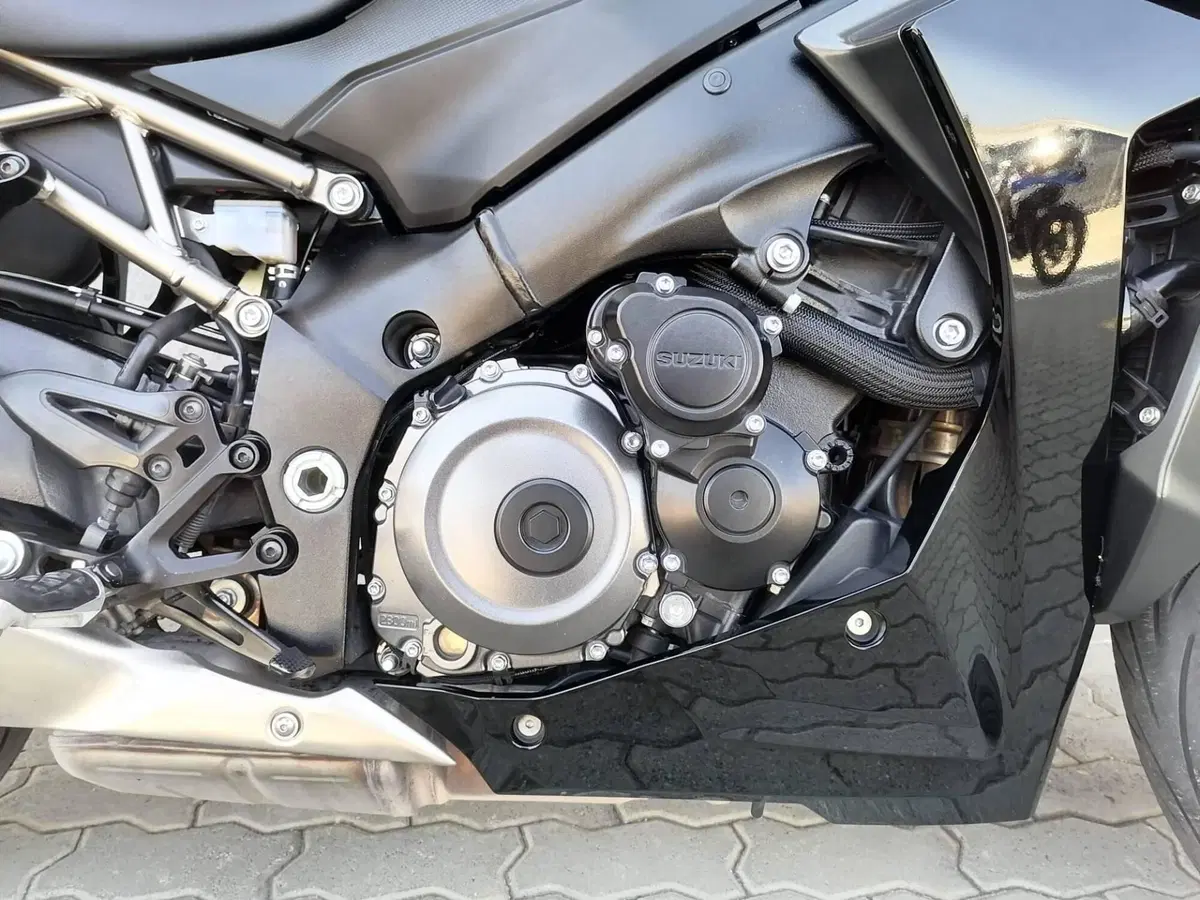Suzuki GSX-S1000GT (2022 - 24) (3)