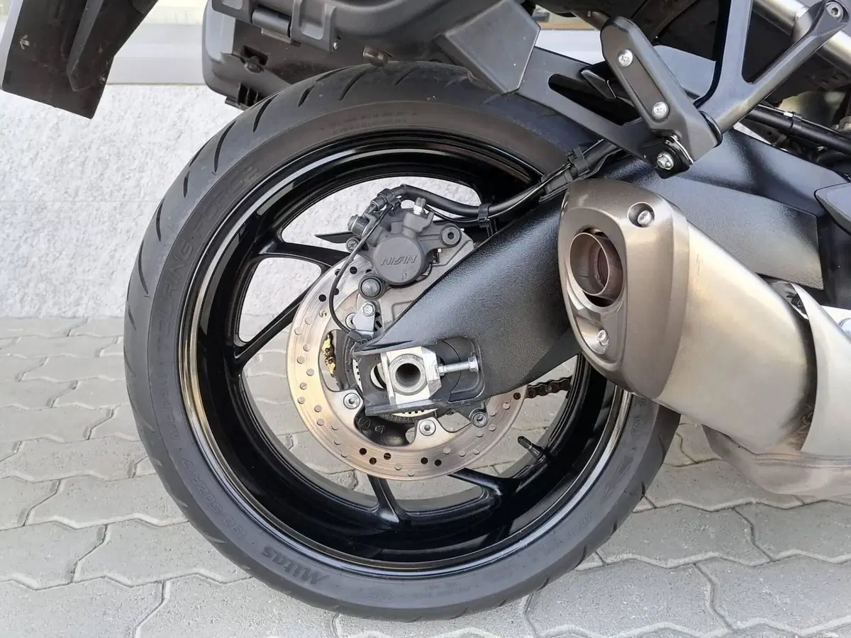 Suzuki GSX-S1000GT (2022 - 24) (4)