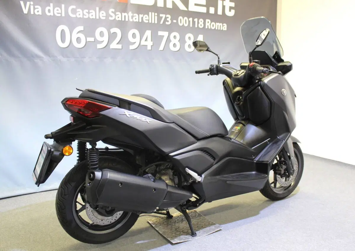 Yamaha X-Max 300 (2021 - 24) (4)