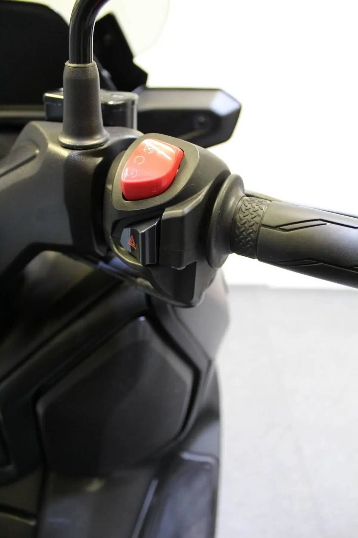 Yamaha X-Max 300 (2021 - 24) (11)