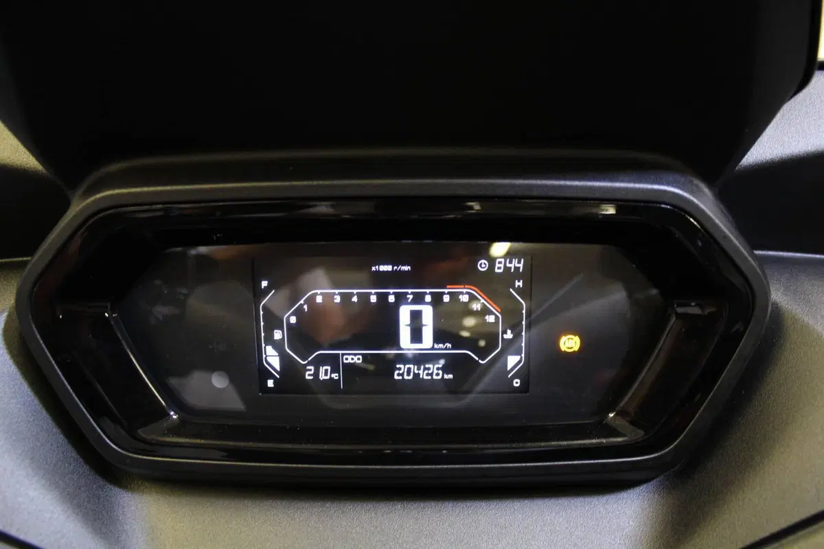 Yamaha X-Max 300 (2021 - 24) (3)