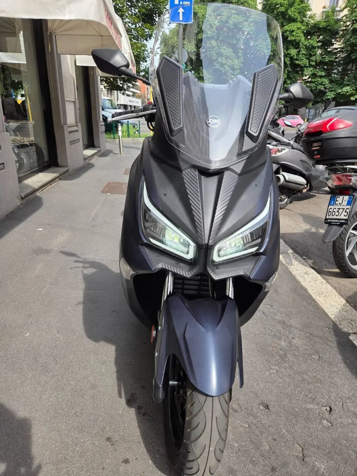 Sym Joymax 300 Z+ (2021 - 24) (3)