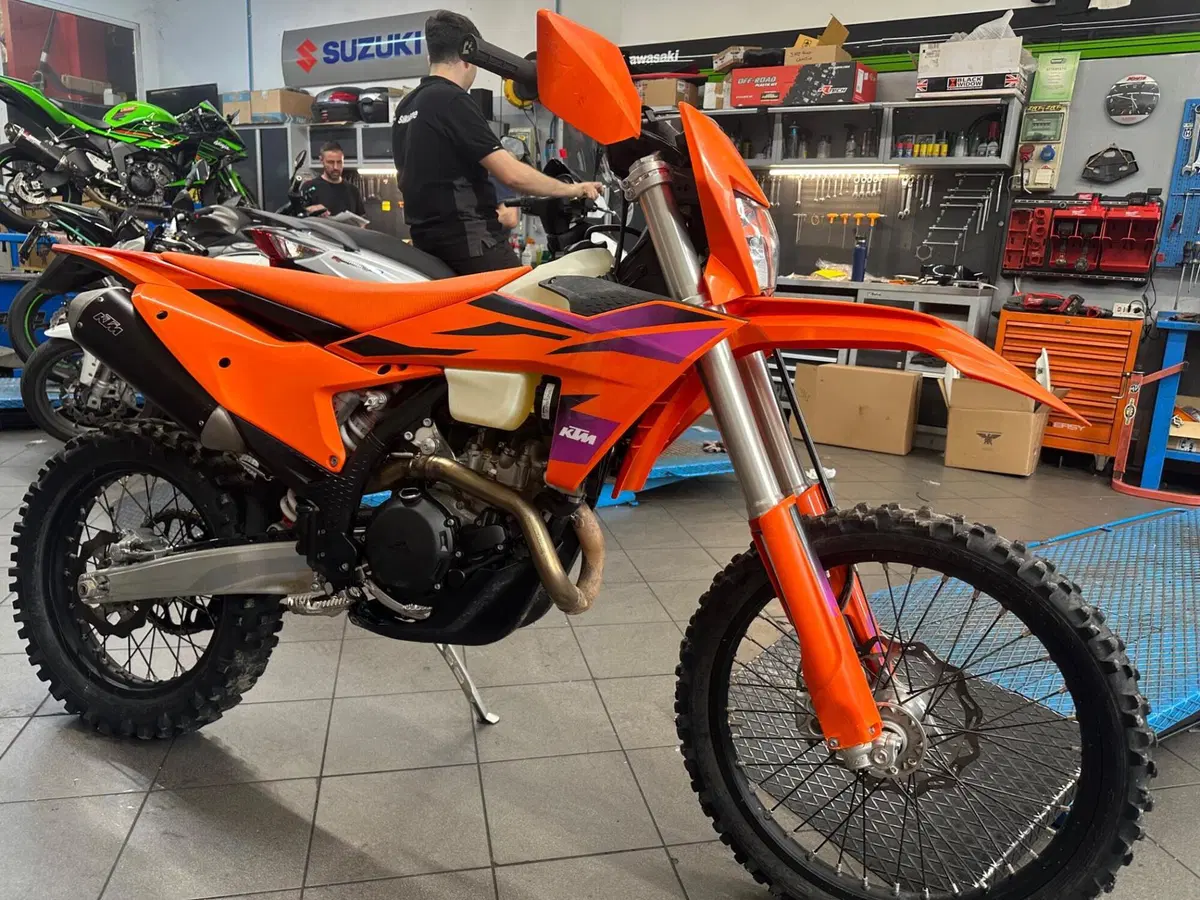 KTM 450 EXC-F (2024) (2)
