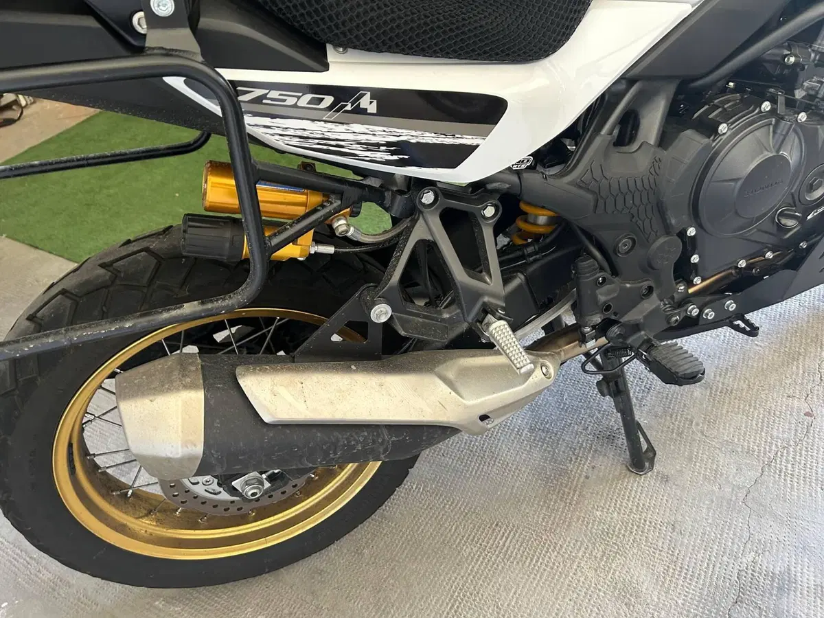 Honda Transalp XL750 (2025) (3)