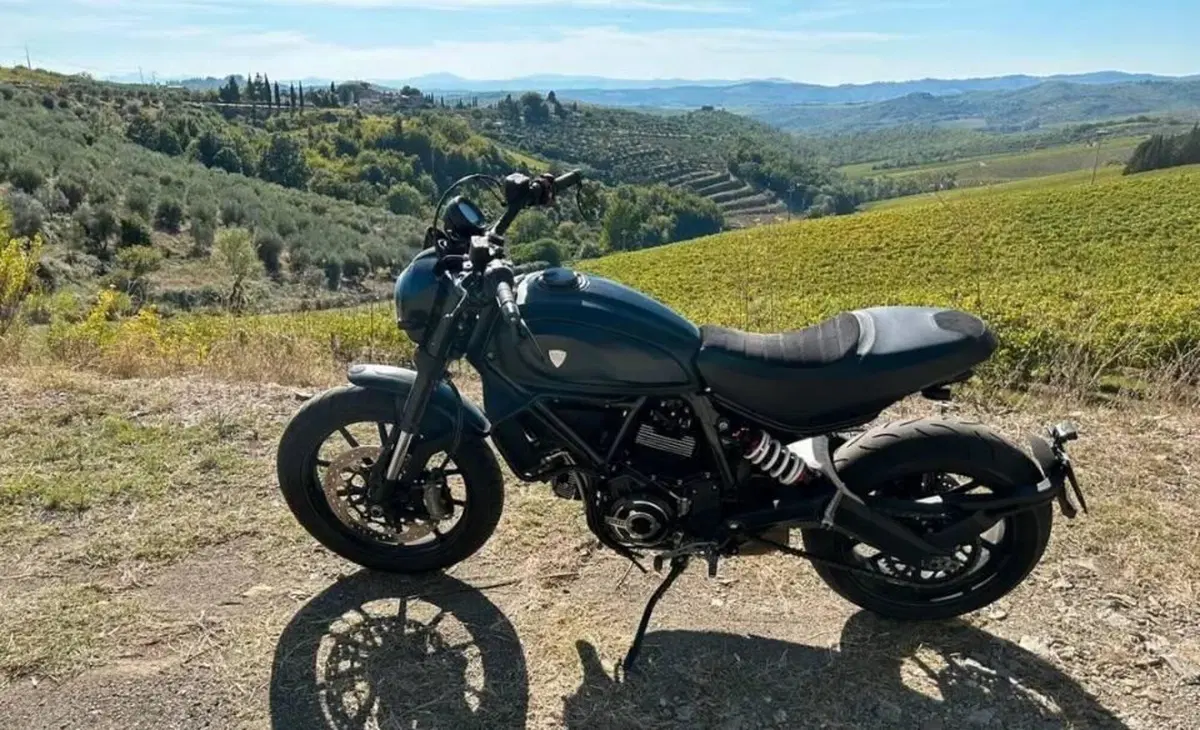 Ducati Scrambler 800 Icon Dark (2021 - 22) (2)