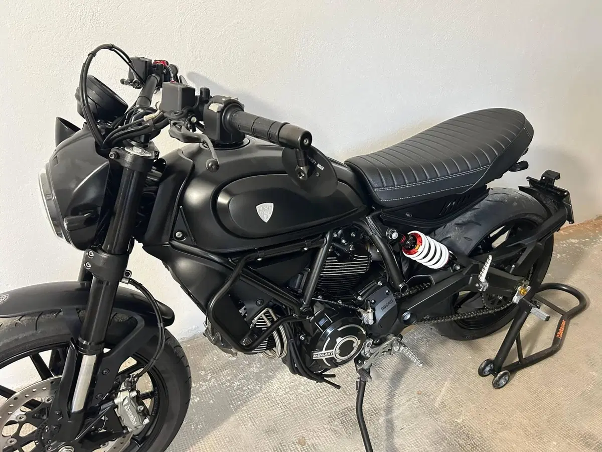 Ducati Scrambler 800 Icon Dark (2021 - 22) (3)