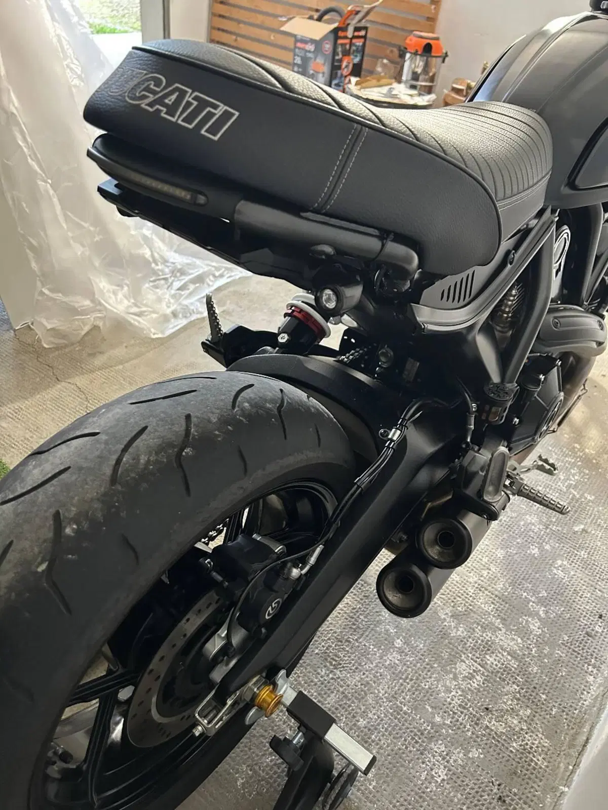 Ducati Scrambler 800 Icon Dark (2021 - 22) (4)