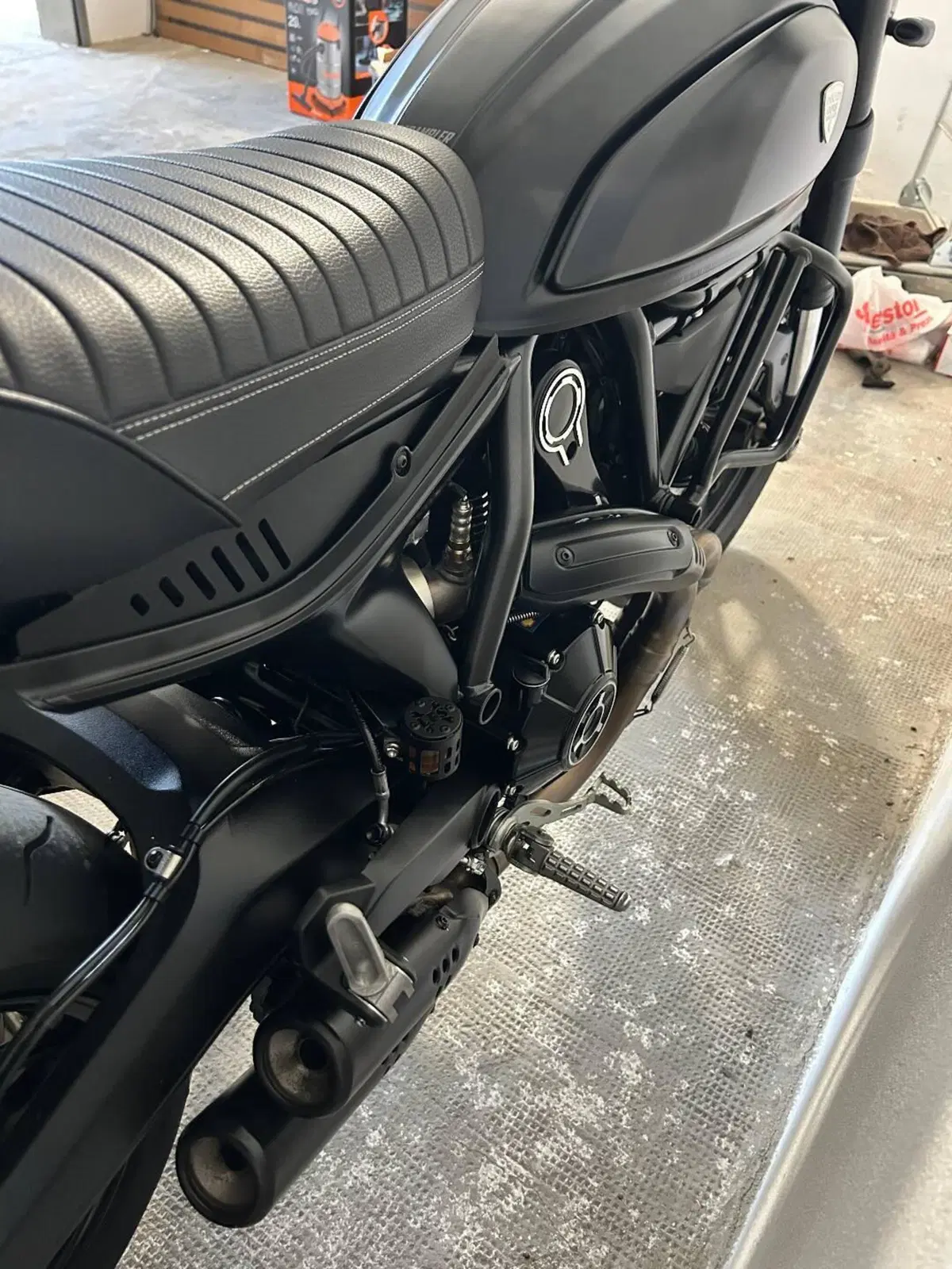 Ducati Scrambler 800 Icon Dark (2021 - 22) (5)