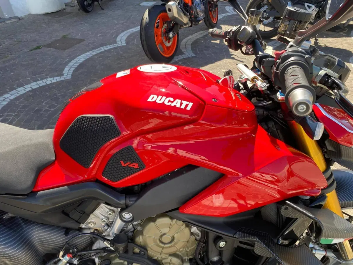 Ducati Streetfighter V4 1100 S (2020) (4)