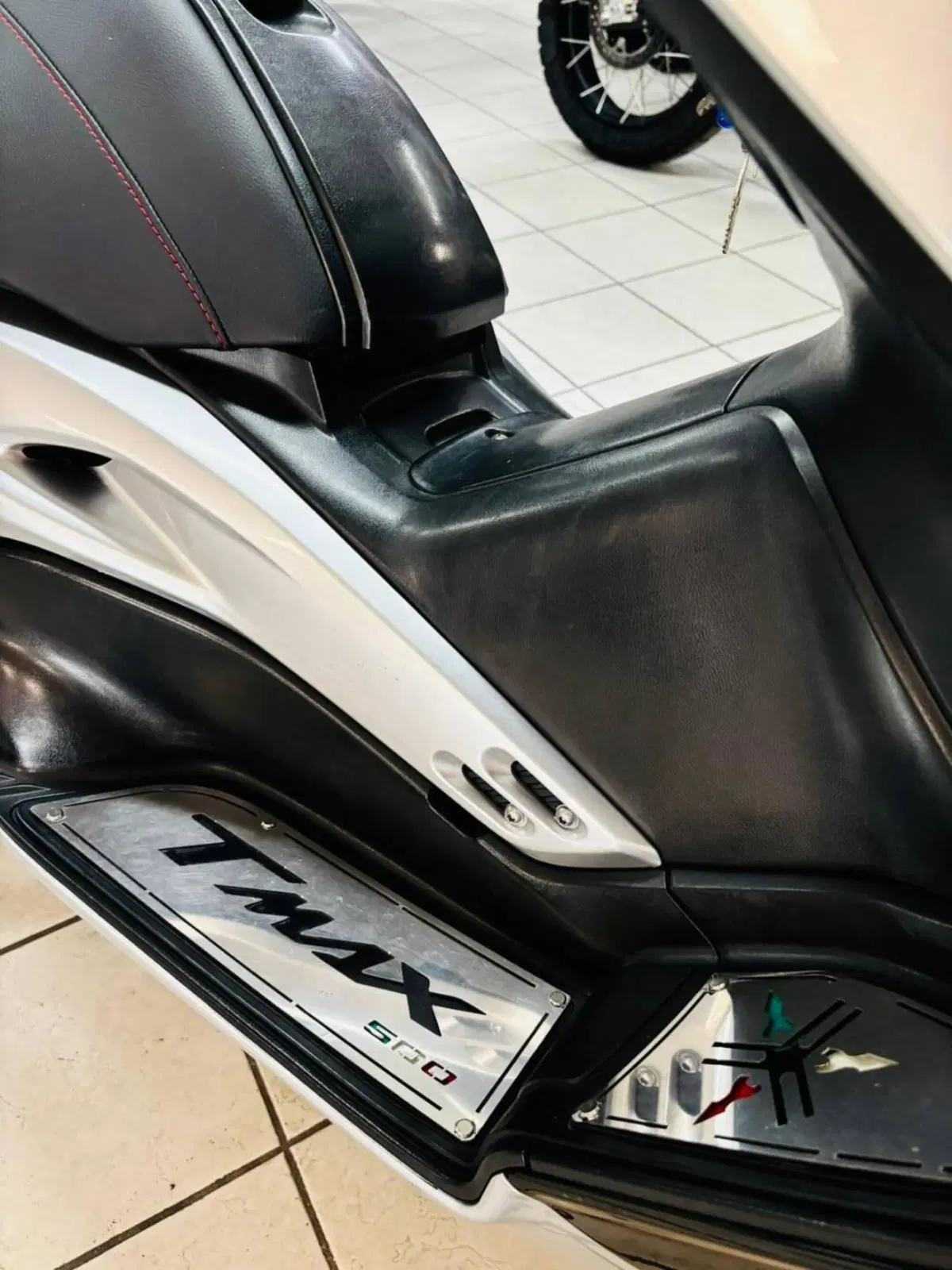 Yamaha T-Max 500 (2004 - 07) (3)