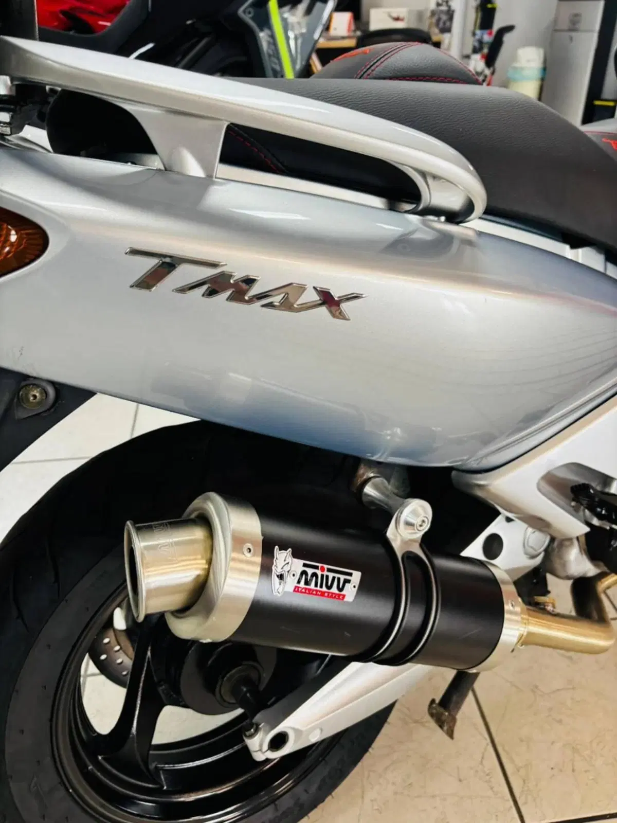 Yamaha T-Max 500 (2004 - 07) (5)