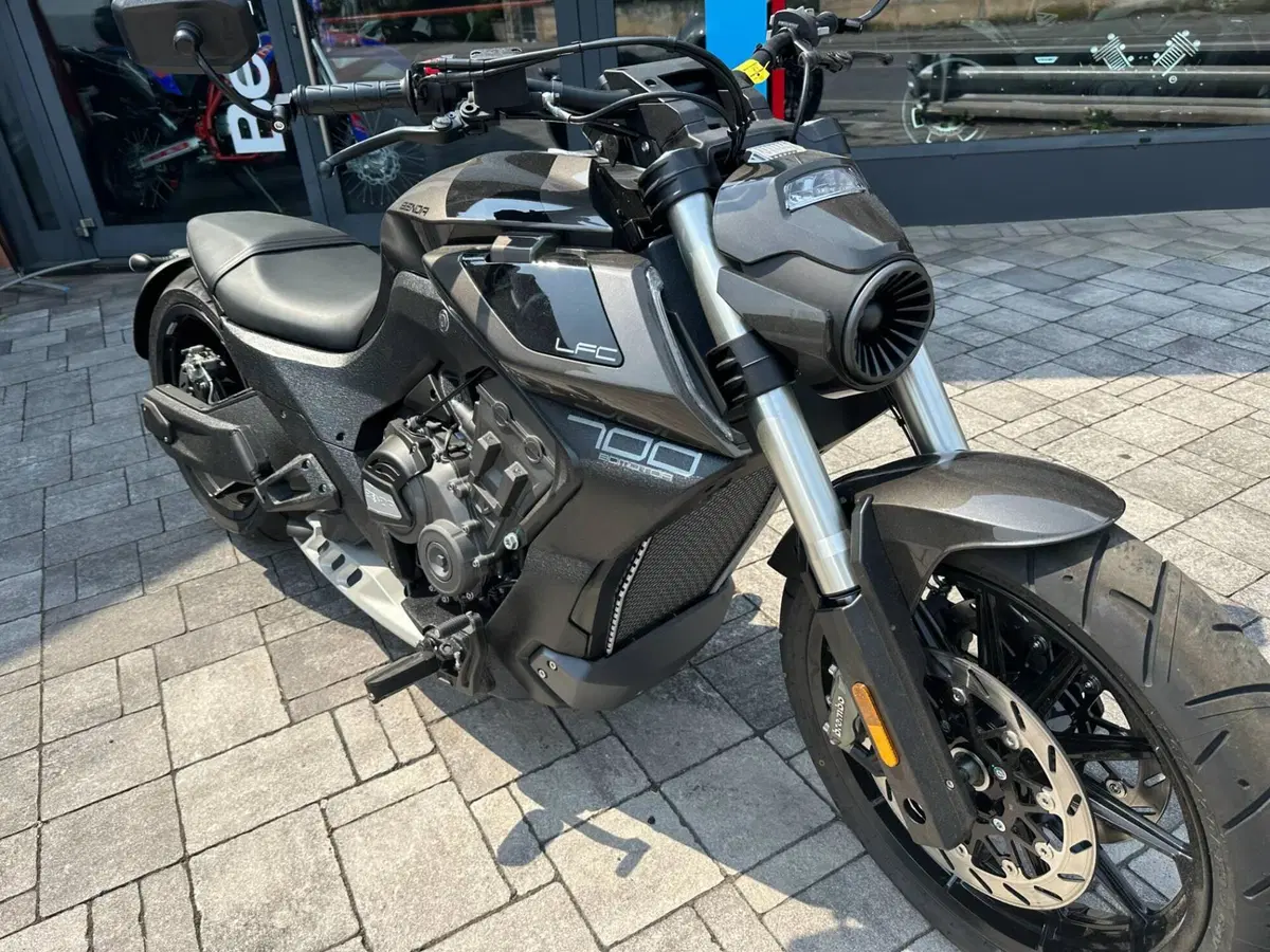 Benda Motorcycles LFC 700 Pro (2026) (2)